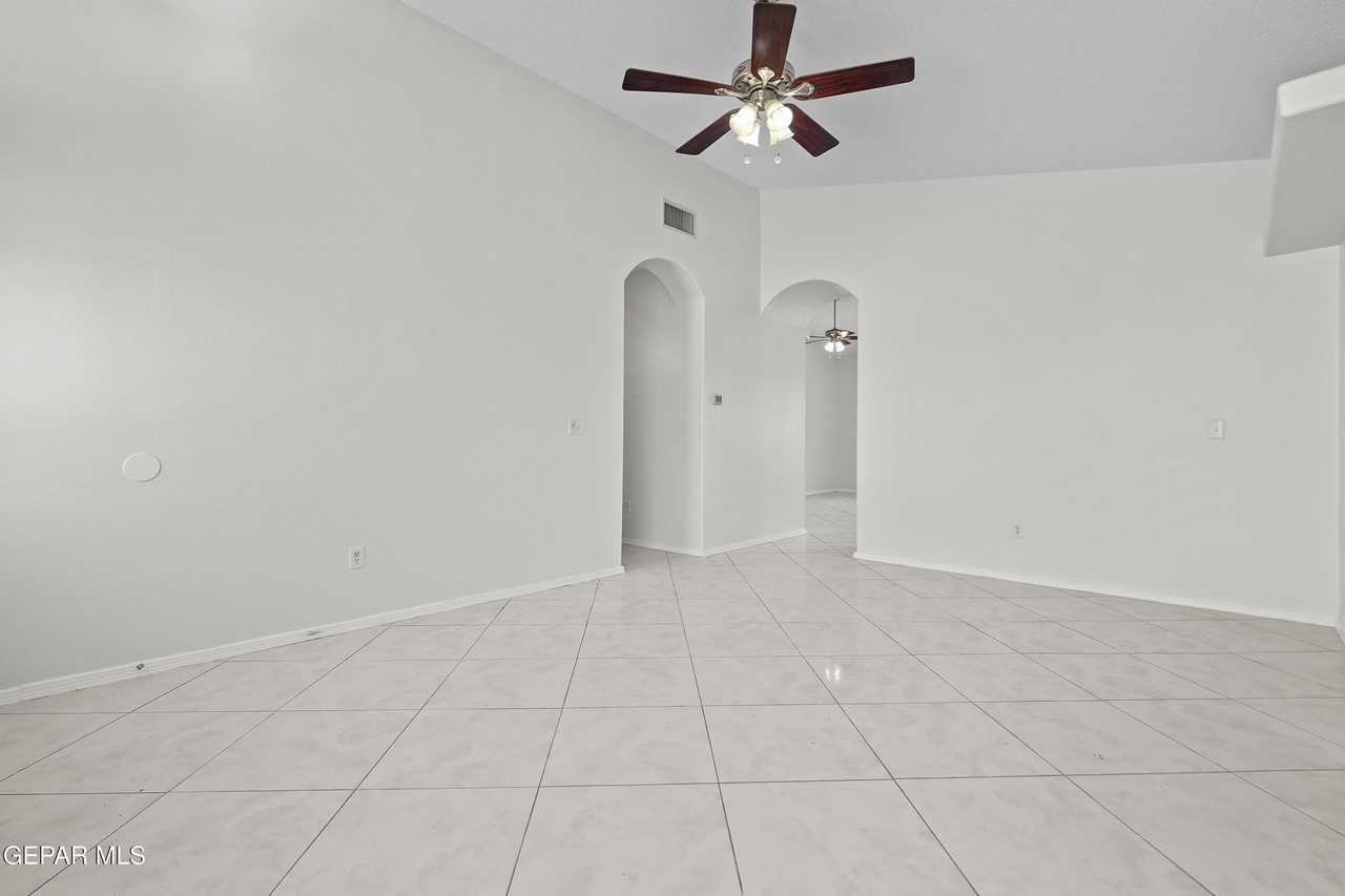 14720 Sand Gate Dr - Photo 6 of 30