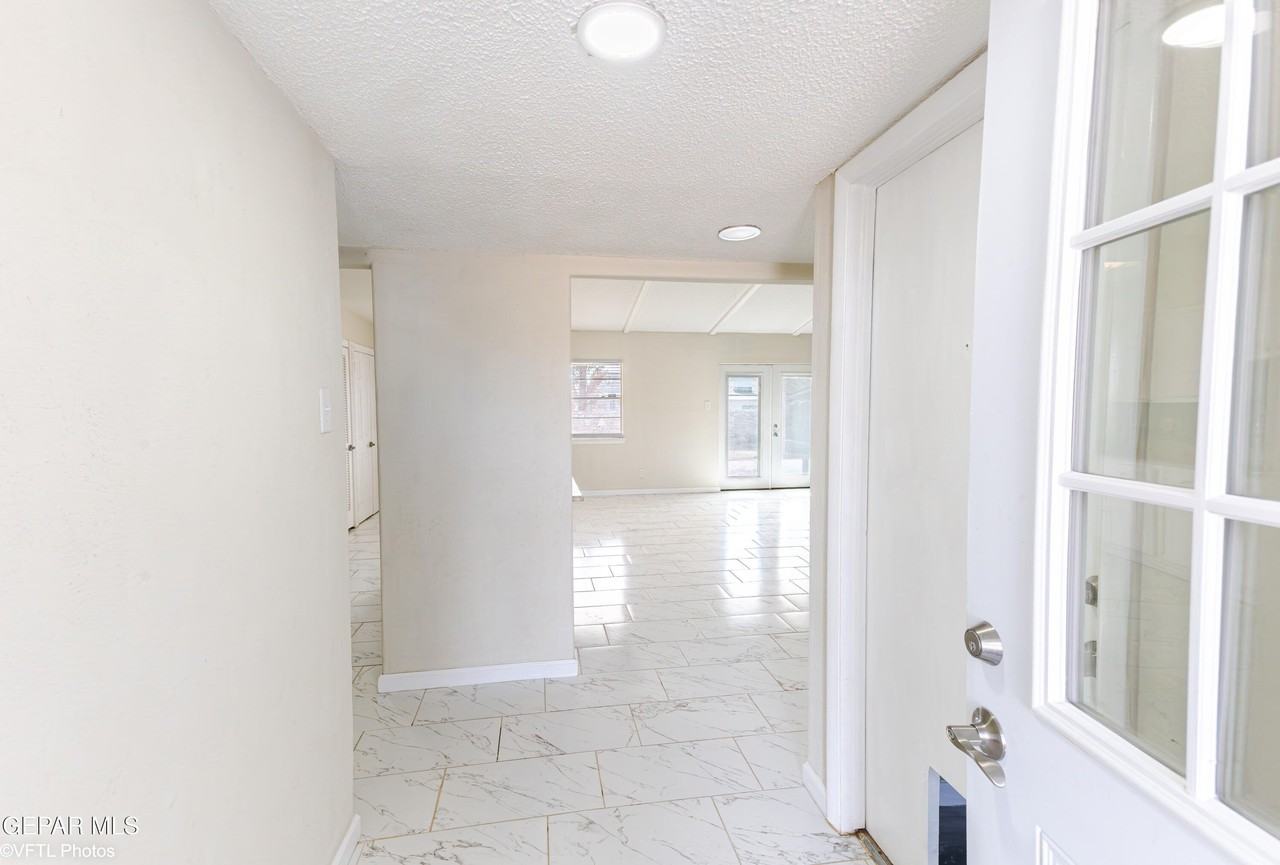 7304 Gran Vida Dr - Photo 2 of 48