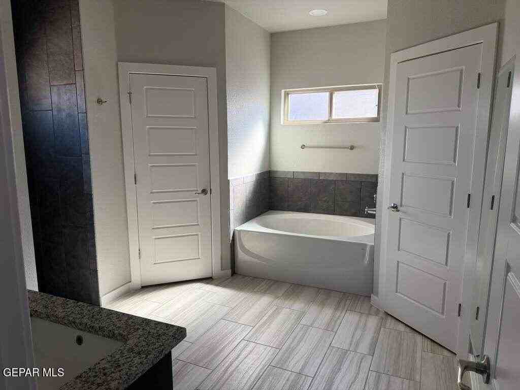 10128 Prairie Flax Dr - Photo 4 of 11