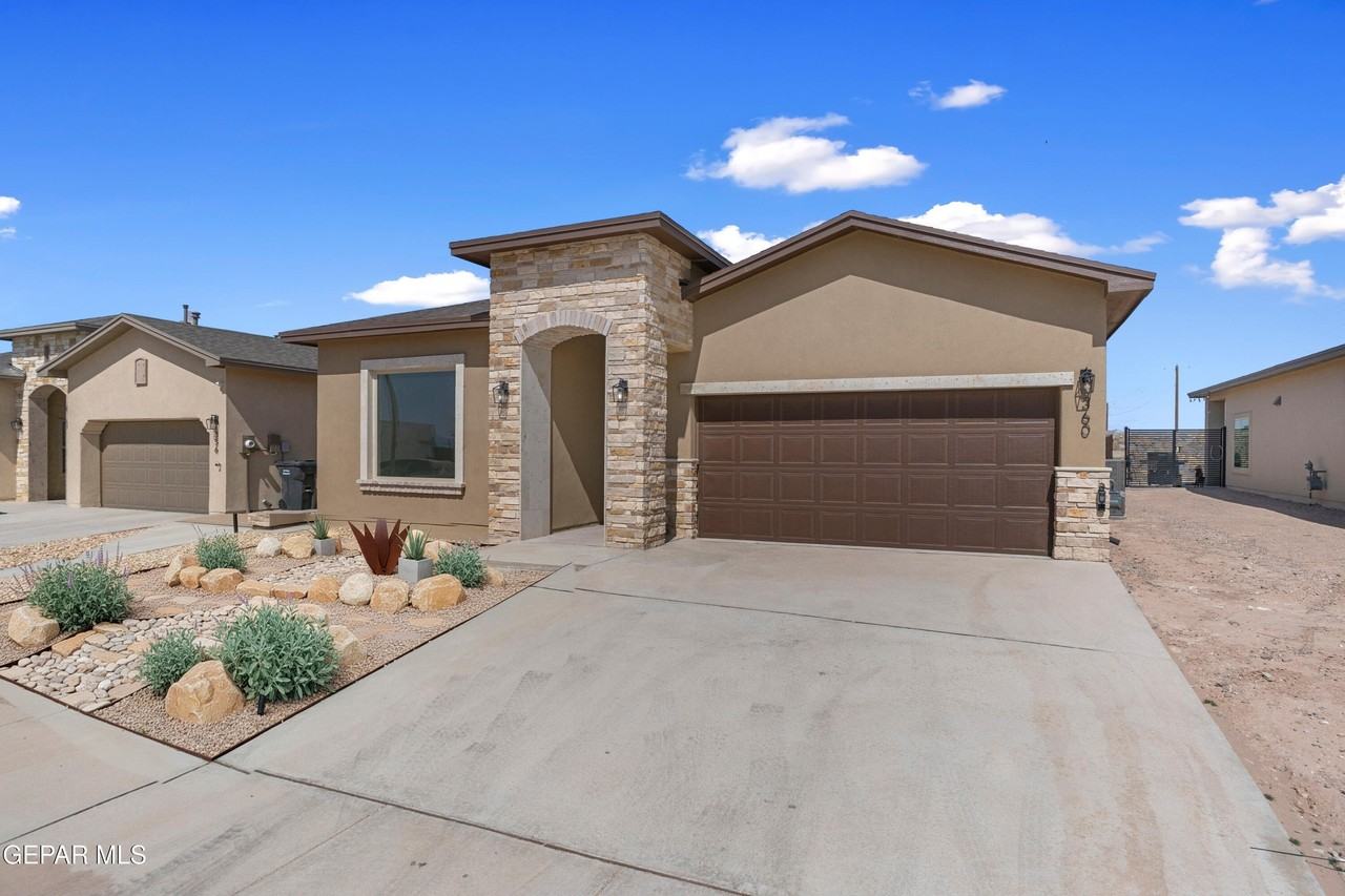 360 Playa Vista St - Photo 2 of 24