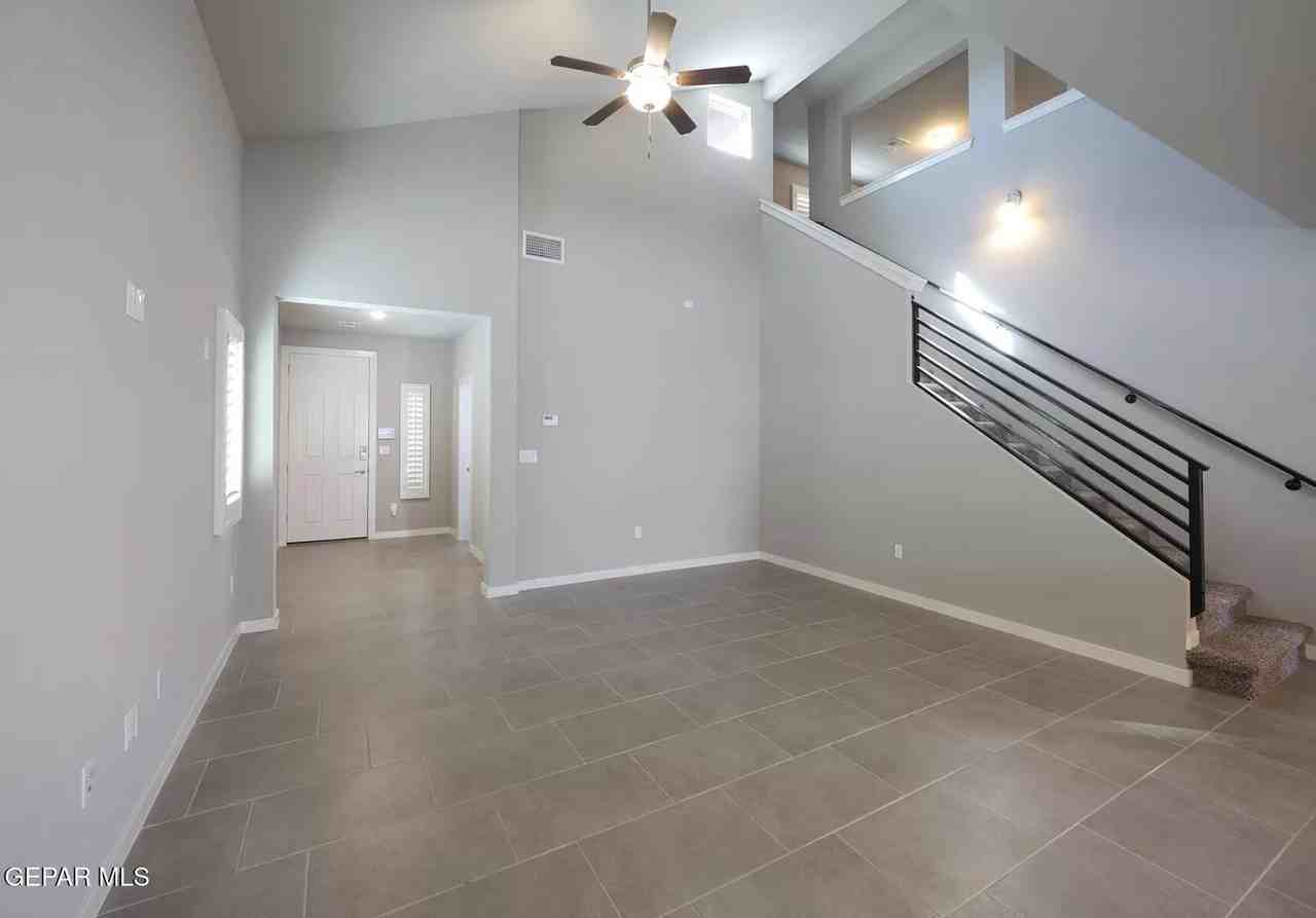 2170 Enchanted Crest Dr - Photo 2 of 25