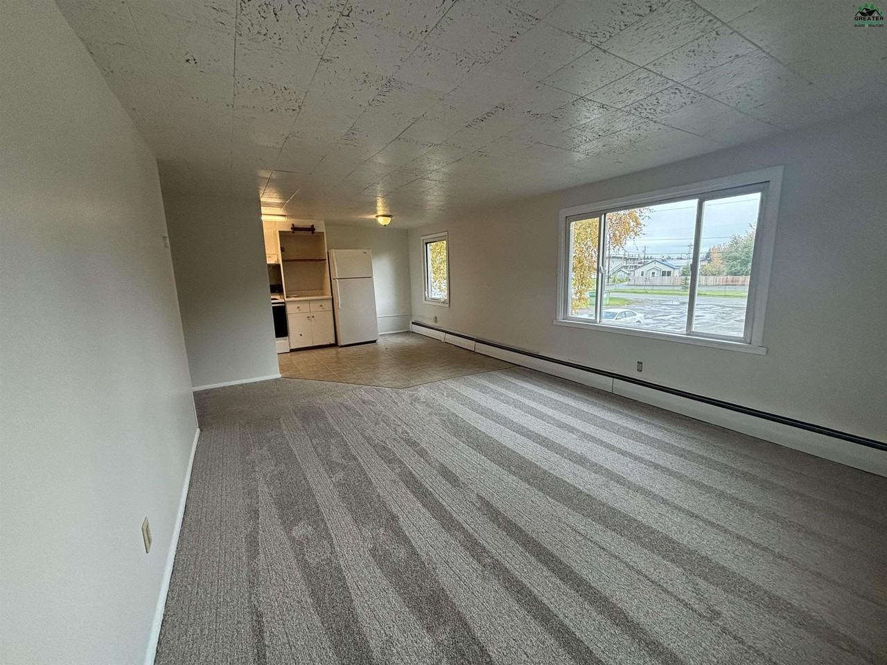 1446 Turner St Apt 3 - Photo 3 of 12