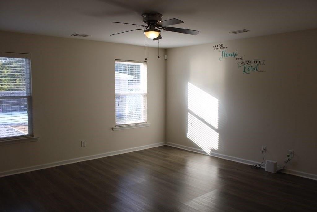 234 S Beckingham Dr - Photo 4 of 17