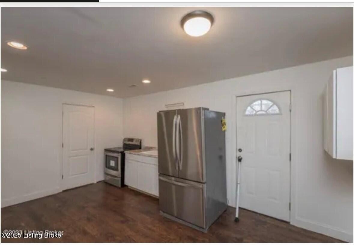 1156 S 26th St - Photo 4 of 12