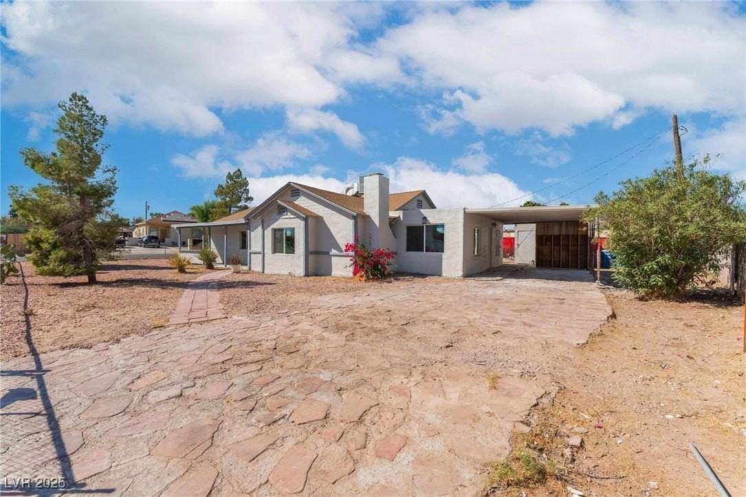 1637 Sunset Dr - Photo 3 of 32