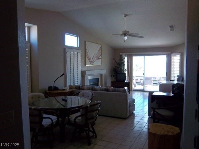 398 Tavernier St - Photo 4 of 11