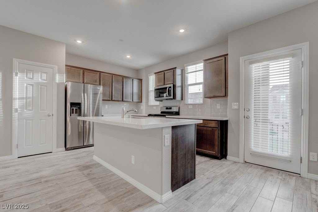 483 Ylang Pl - Photo 6 of 39