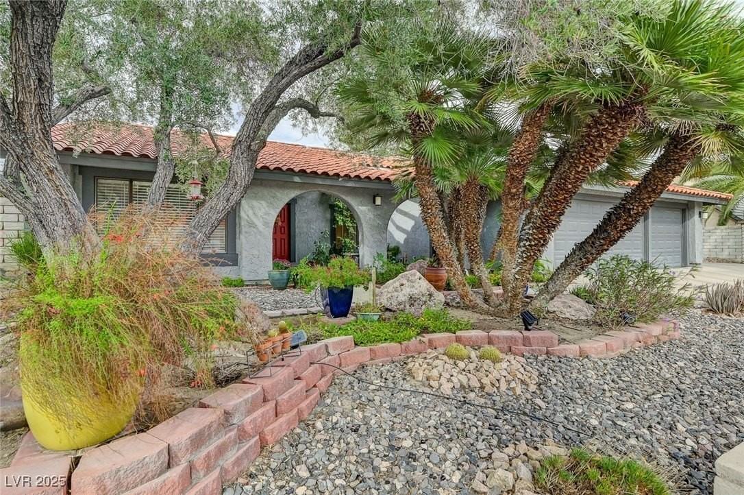 2400 La Solana Way - Photo 2 of 26