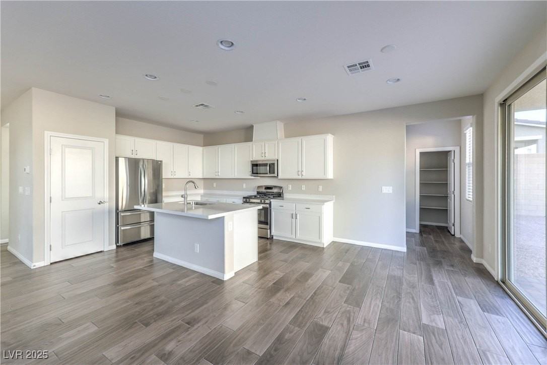 10260 Bark Pine Ct - Photo 4 of 25