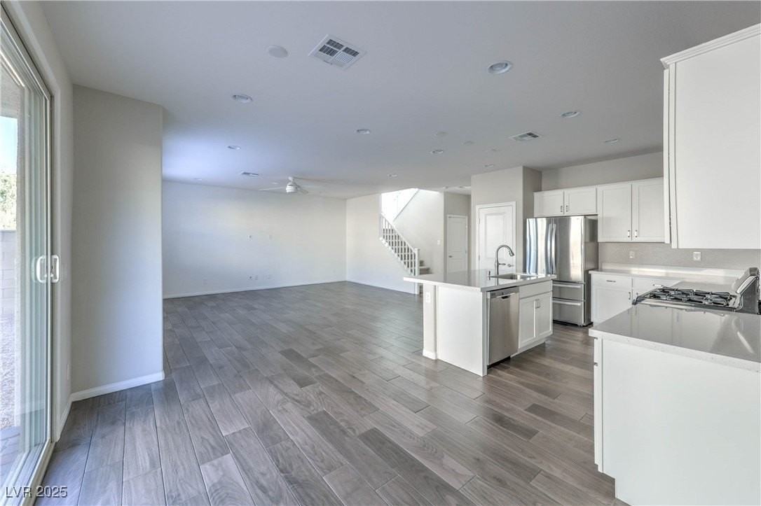 10260 Bark Pine Ct - Photo 5 of 25