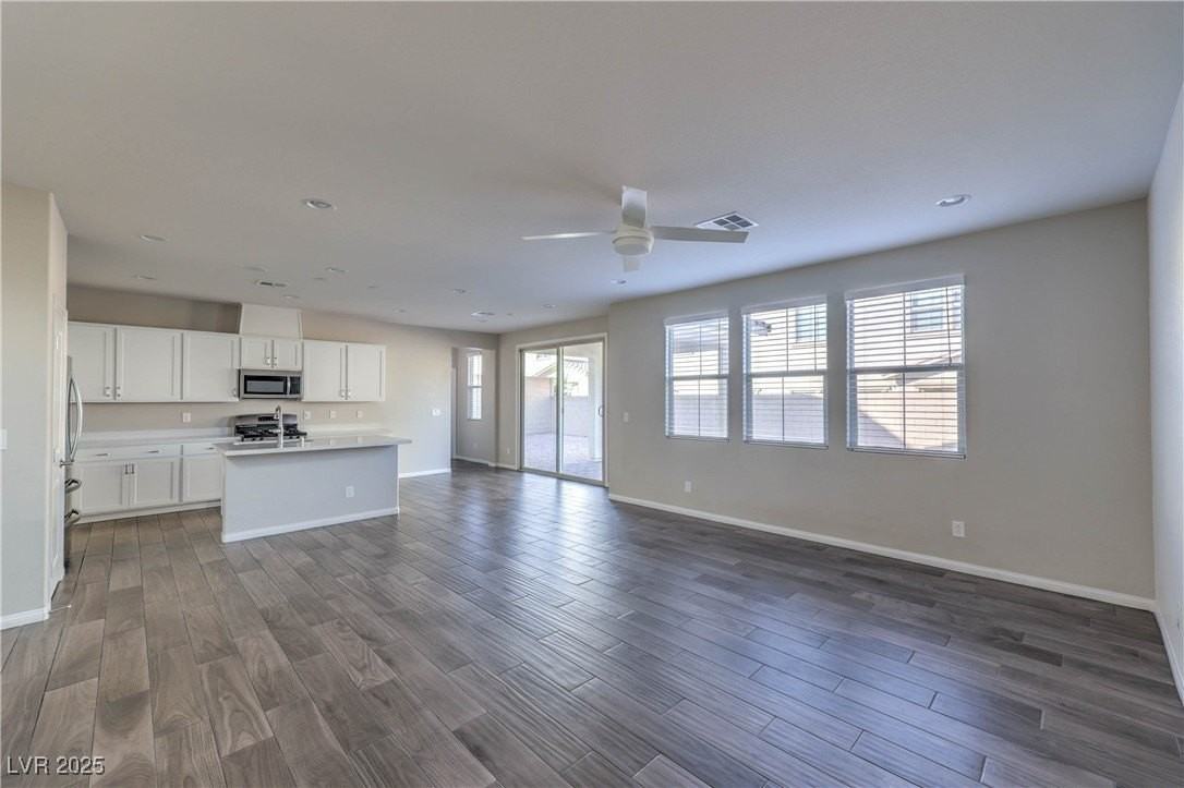 10260 Bark Pine Ct - Photo 6 of 25