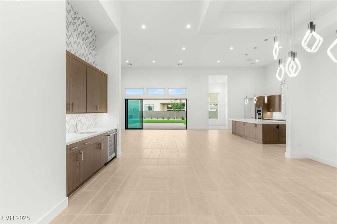 10793 Vista Altura Ave - Photo 5 of 50