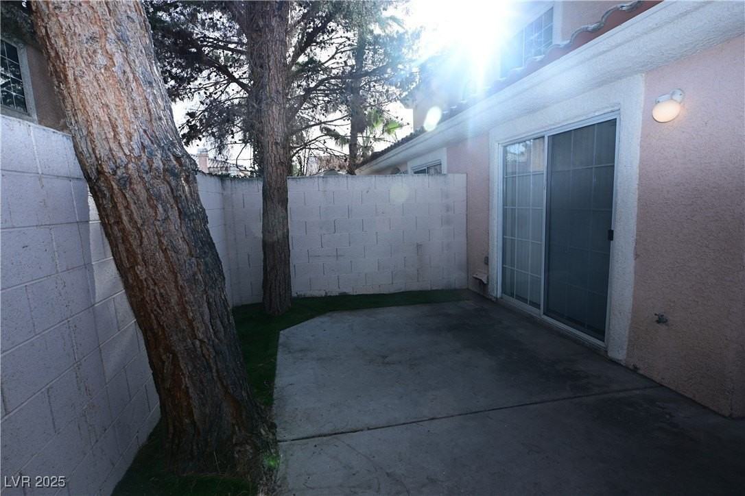 8465 Blue Island Ave - Photo 4 of 36