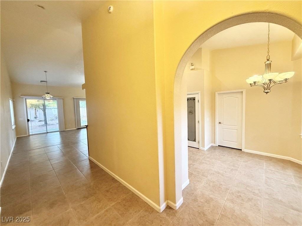 6780 Sandpebble St - Photo 5 of 32