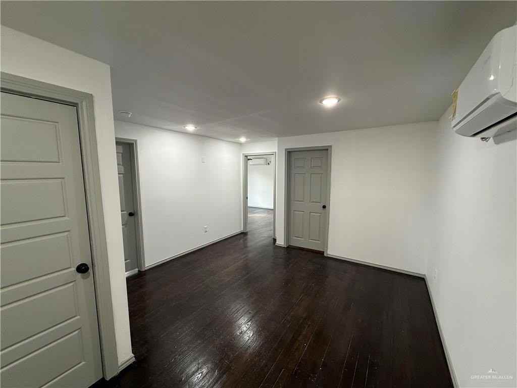 1017 Miller Ave - Photo 7 of 8