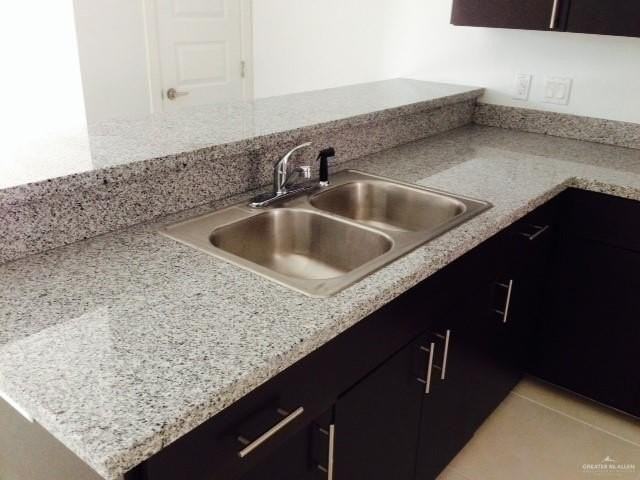 1203 W Fig Ave - Photo 6 of 25