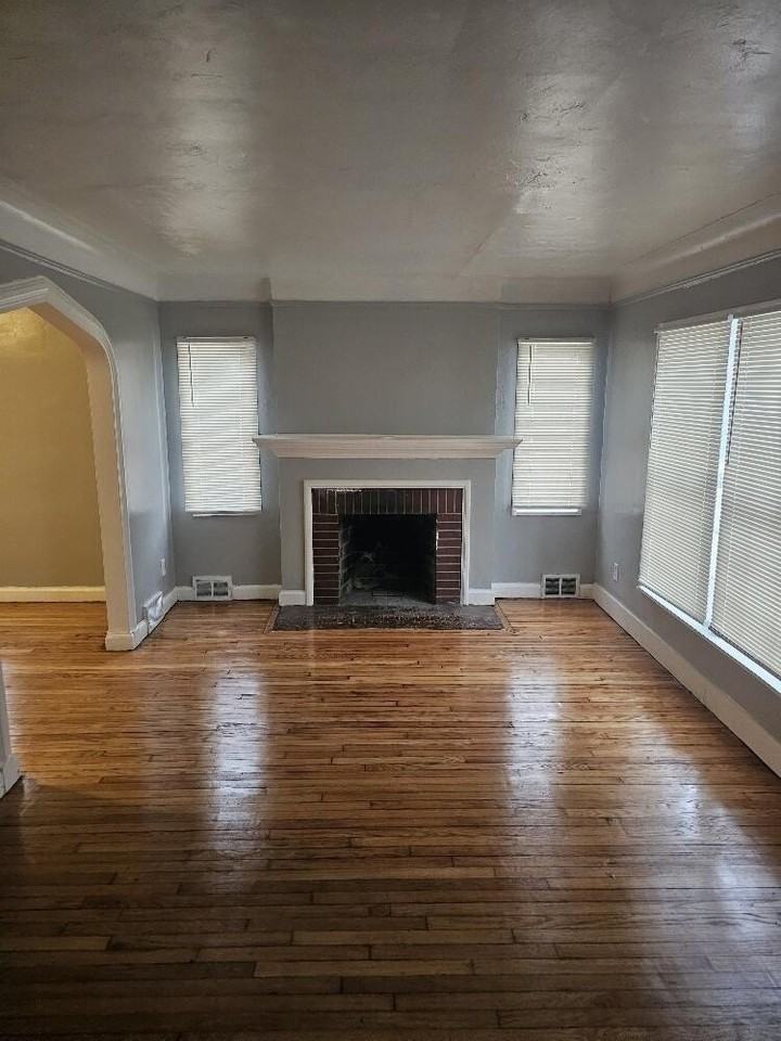 9717 Balfour Rd - Photo 2 of 8