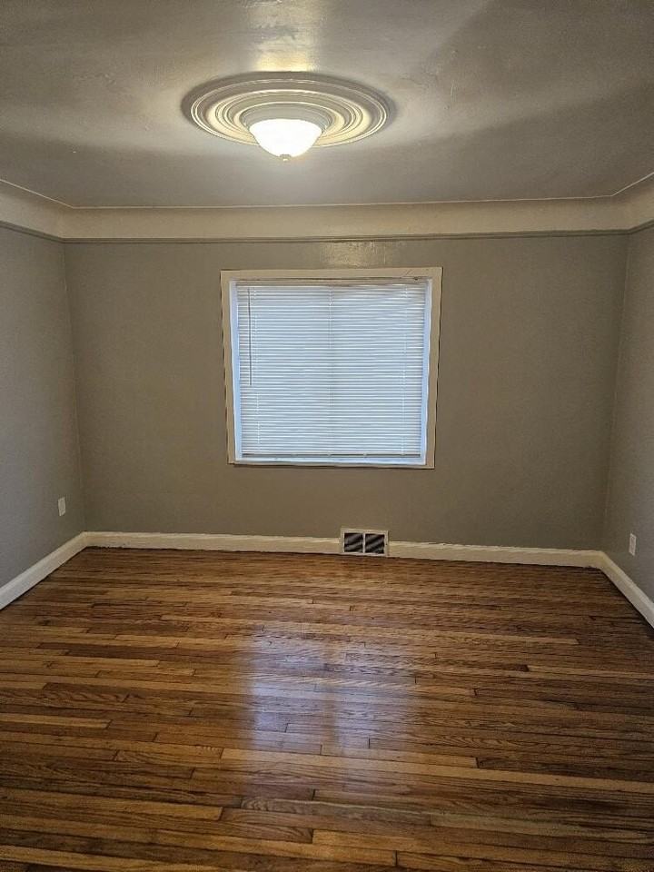 9717 Balfour Rd - Photo 5 of 8