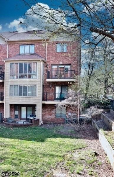 35 Mews Ln - Photo 3 of 45