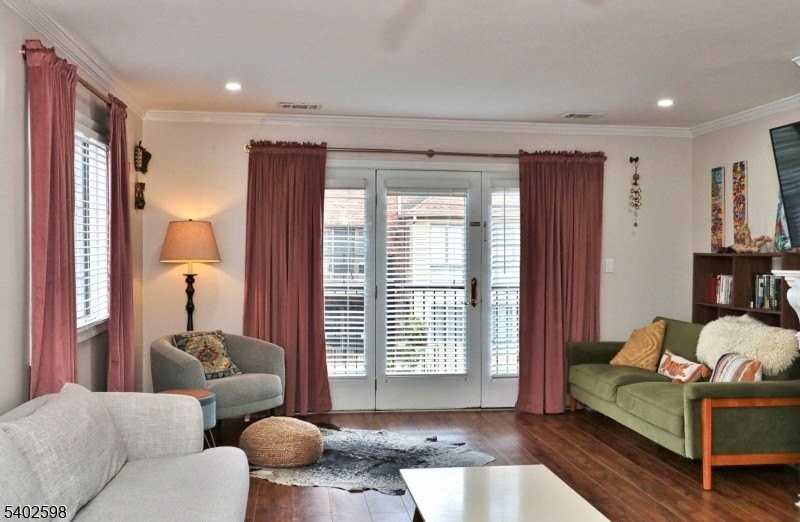 35 Mews Ln - Photo 6 of 45