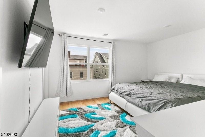 244 Pomona Ave - Photo 4 of 23