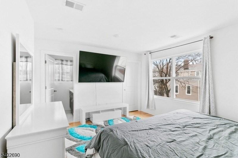 244 Pomona Ave - Photo 5 of 23