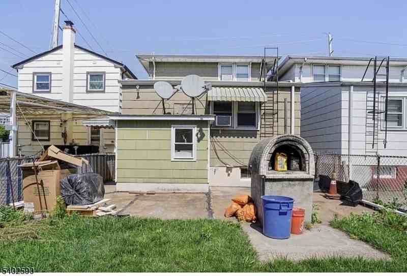 24 Kingsland Ave - Photo 2 of 2