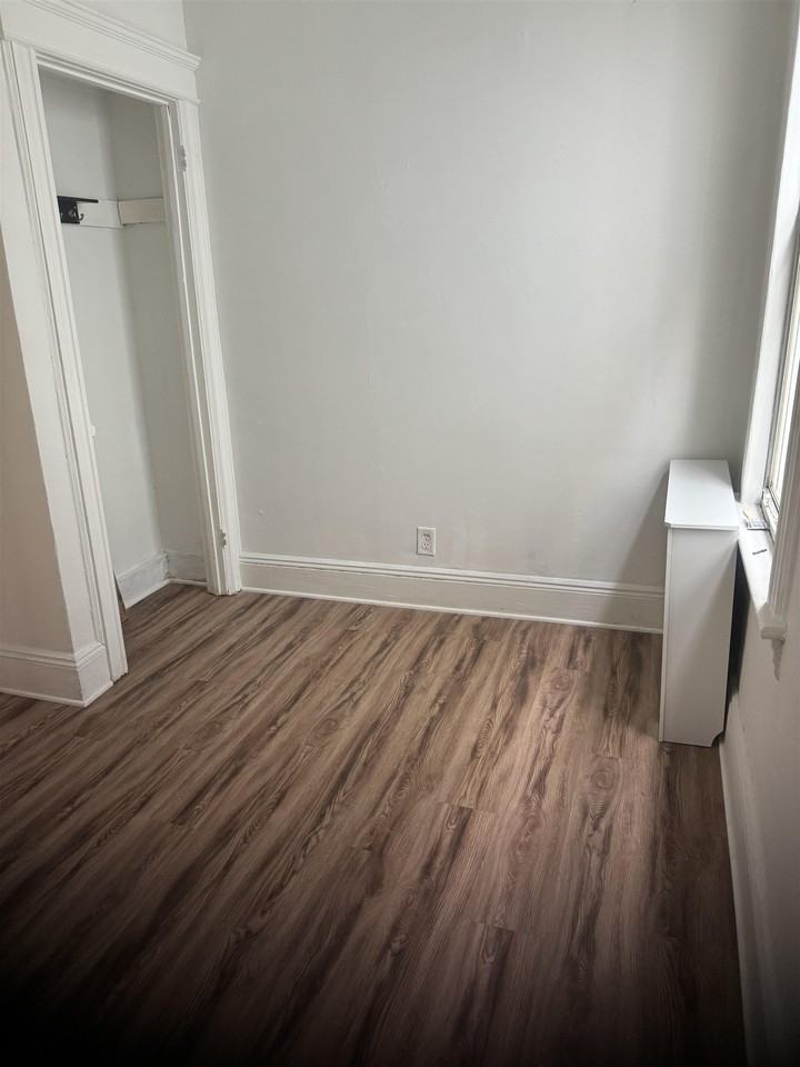 351 Avenue E #2 - Photo 7 of 20