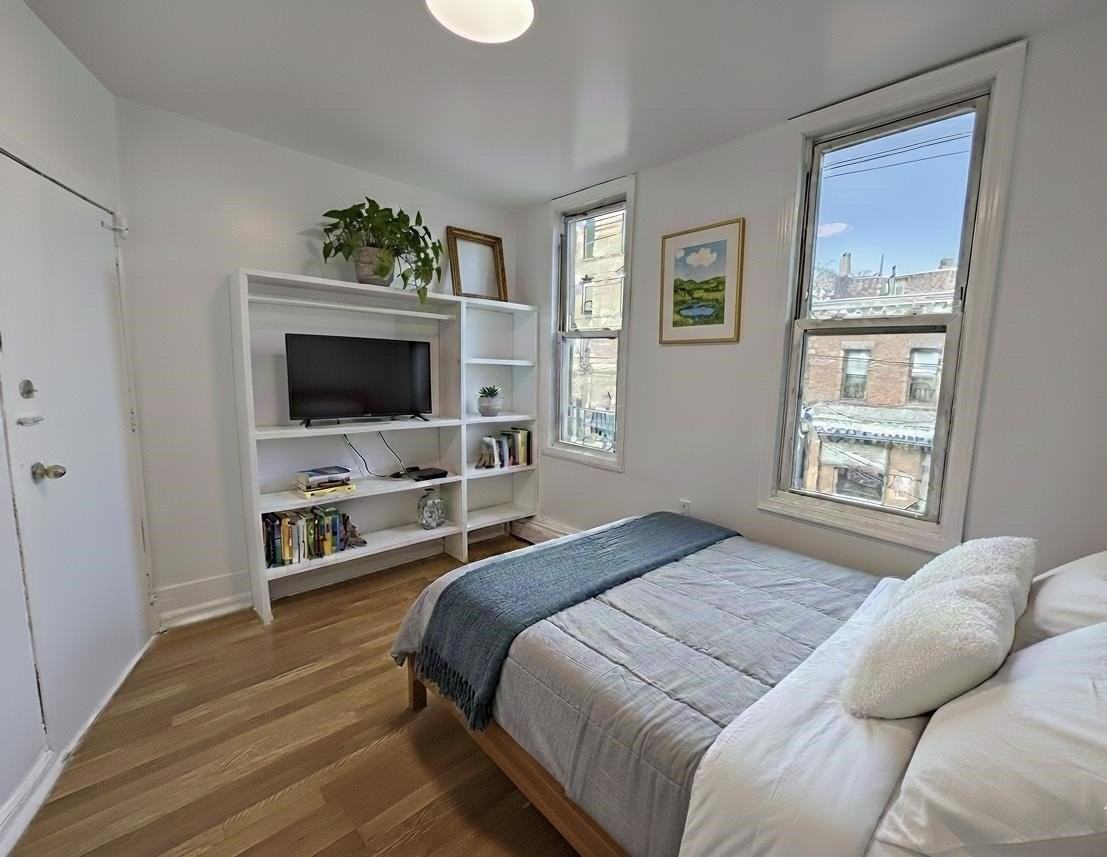 2408 Central Ave #2L - Photo 2 of 7