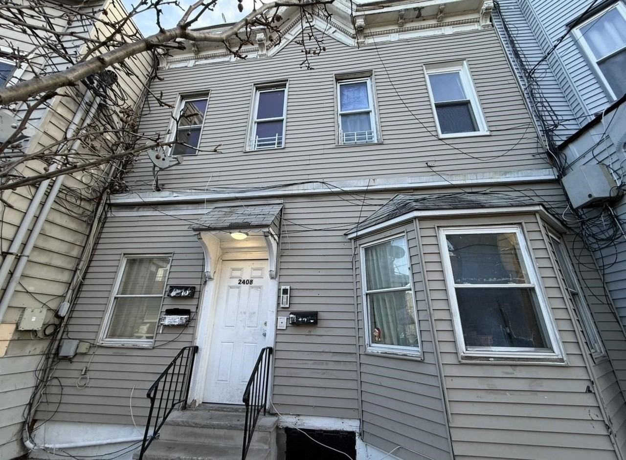 2408 Central Ave #2L - Photo 5 of 7