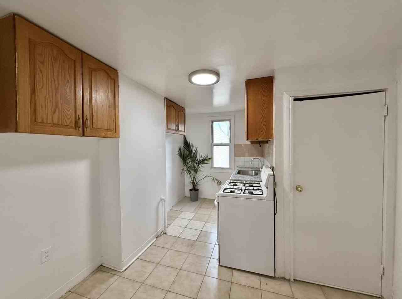 2408 Central Ave #2L - Photo 7 of 7