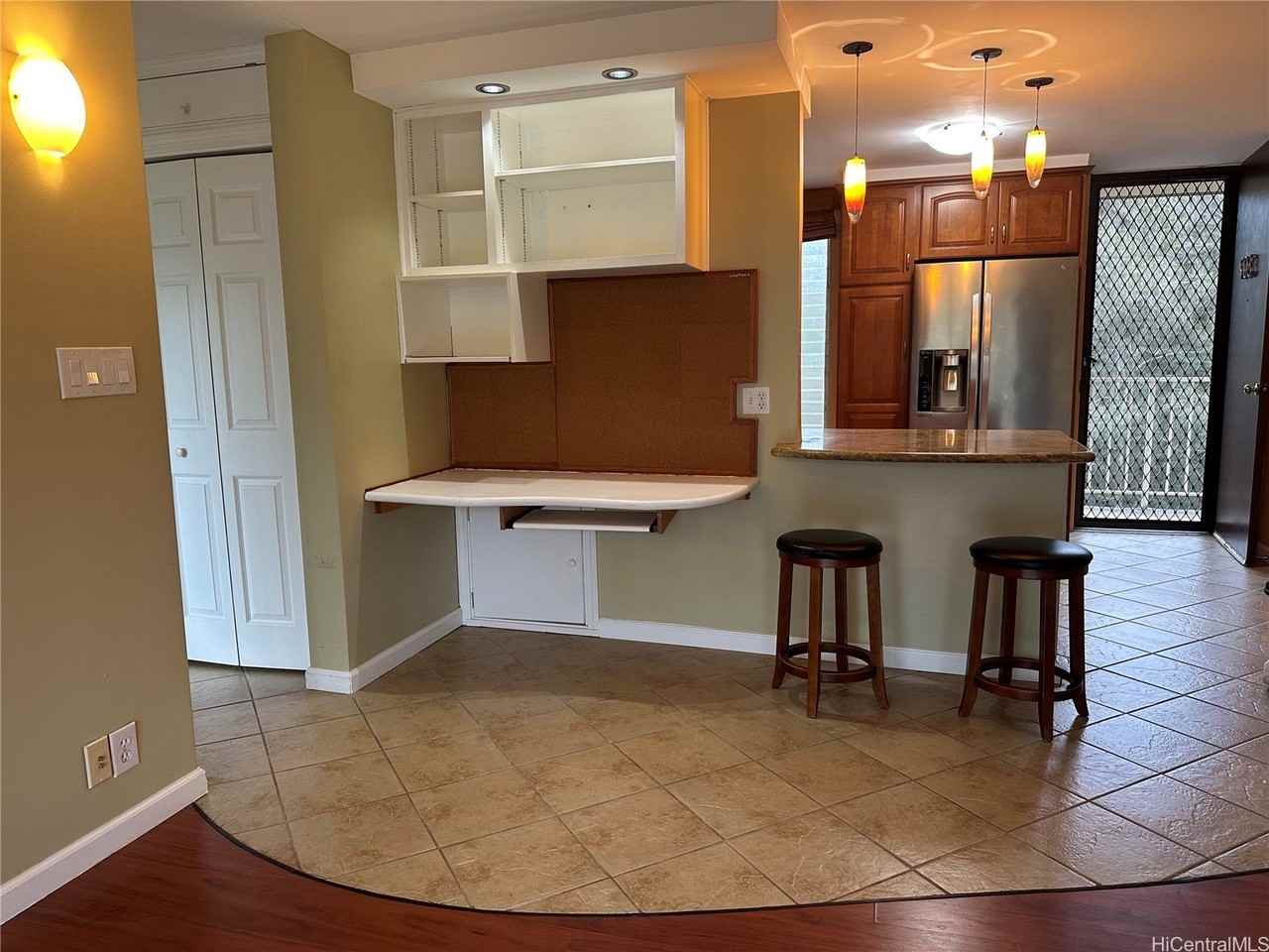 95-257 Waikalani Dr Apt B903 #B903 - Photo 4 of 25