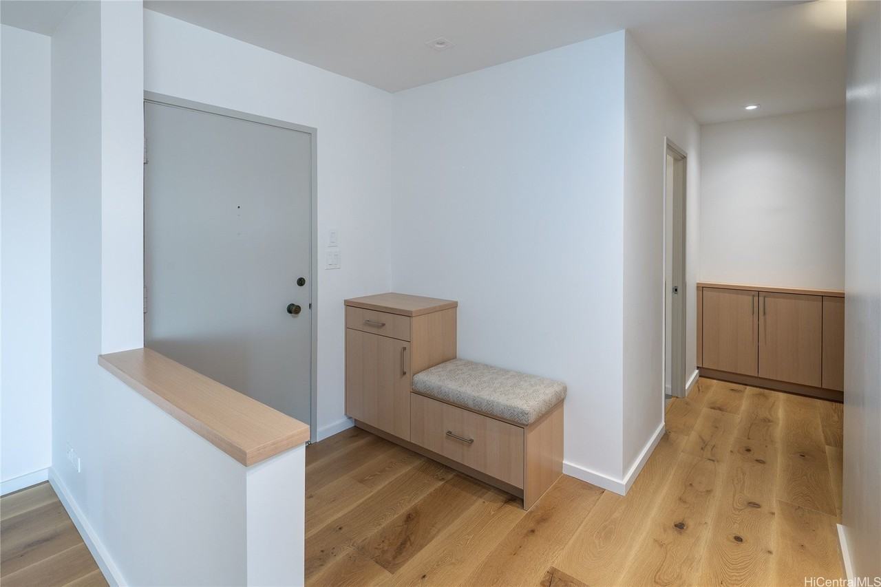 999 Wilder Ave Apt 1604 #1604 - Photo 5 of 15