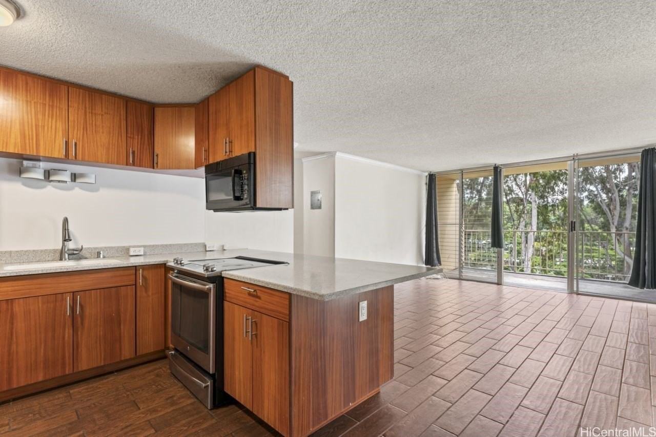 95-2044 Waikalani Pl Apt C304 #C304 - Photo 2 of 25