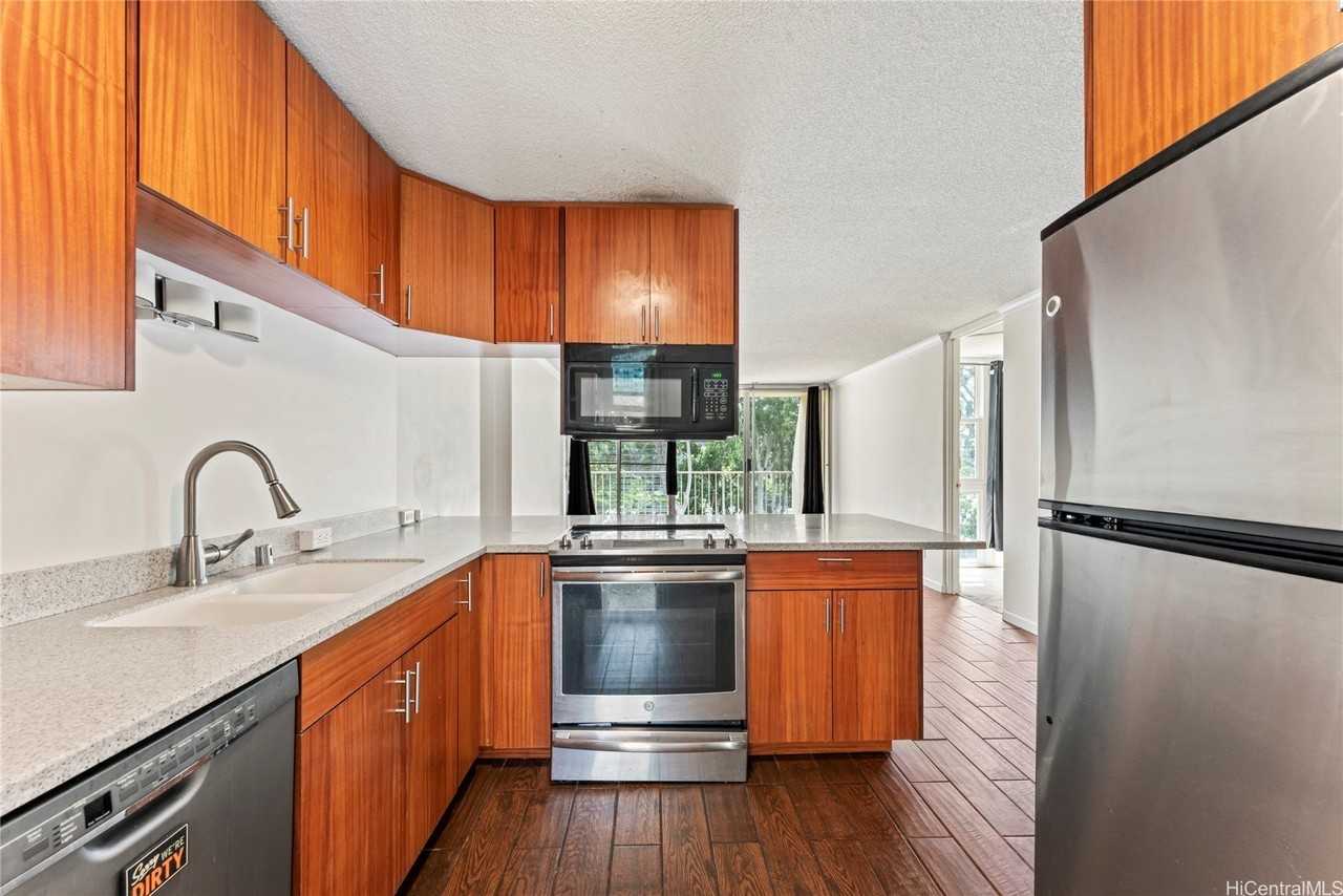 95-2044 Waikalani Pl Apt C304 #C304 - Photo 5 of 25