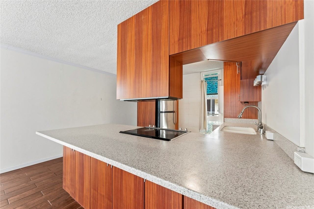 95-2044 Waikalani Pl Apt C304 #C304 - Photo 6 of 25