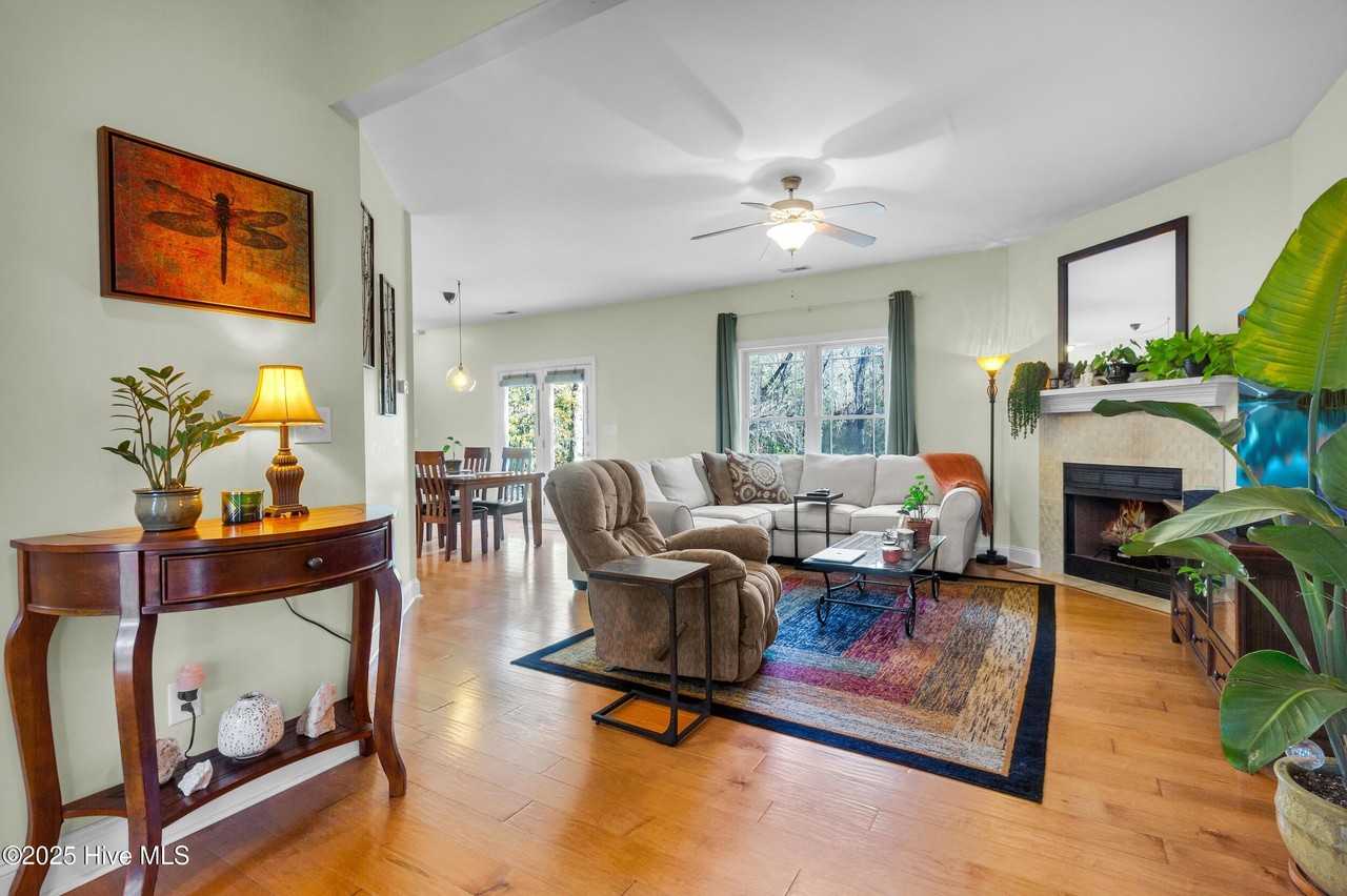 112 Wild Oak Dr - Photo 2 of 30