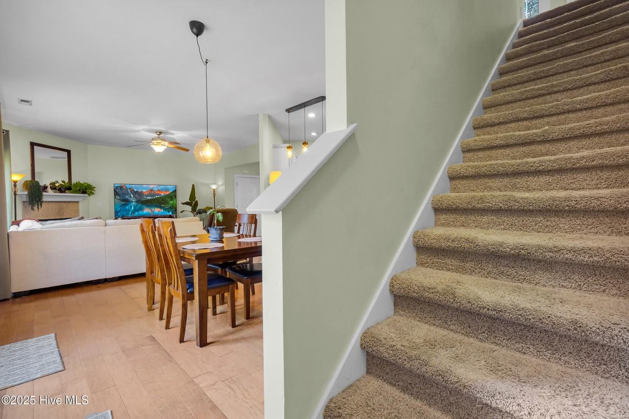 112 Wild Oak Dr - Photo 6 of 30