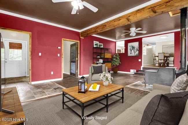 1126 Old Folkstone Rd - Photo 4 of 44