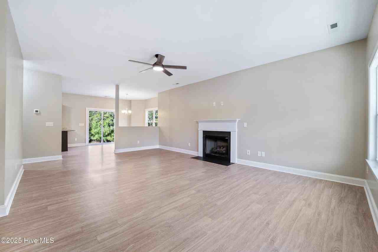 105 Rita Ln - Photo 3 of 27