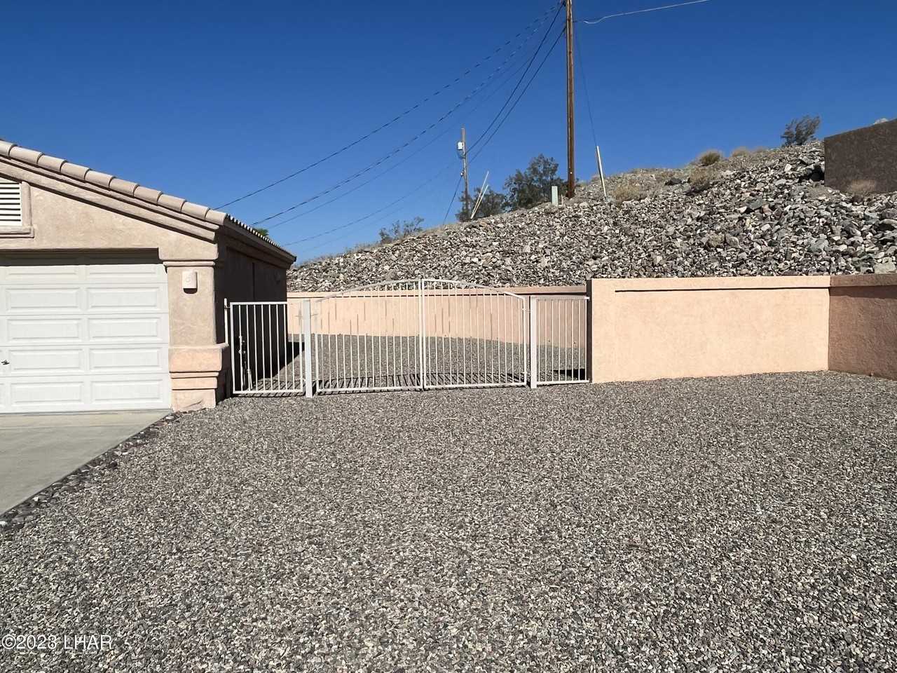 2971 Bowie Dr - Photo 2 of 23