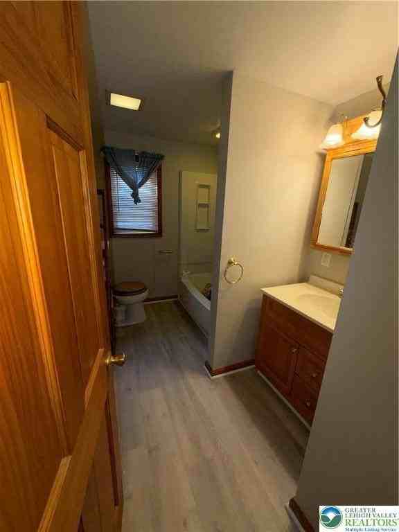 219 Linden St - Photo 7 of 14