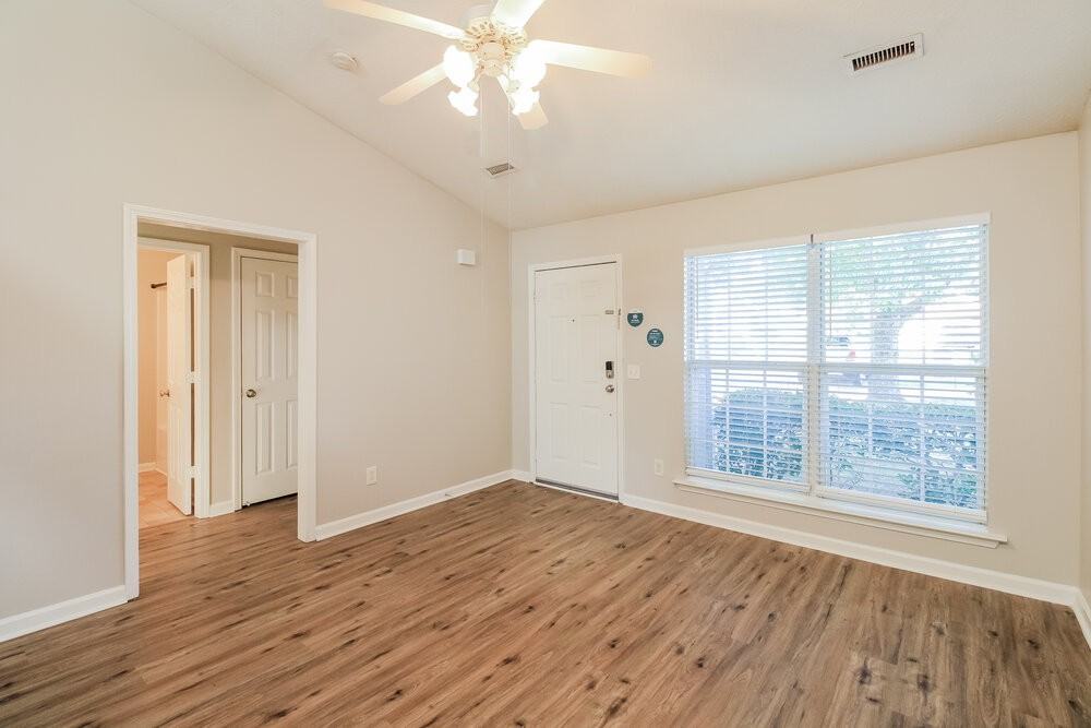 720 Dellwood Dr - Photo 3 of 16