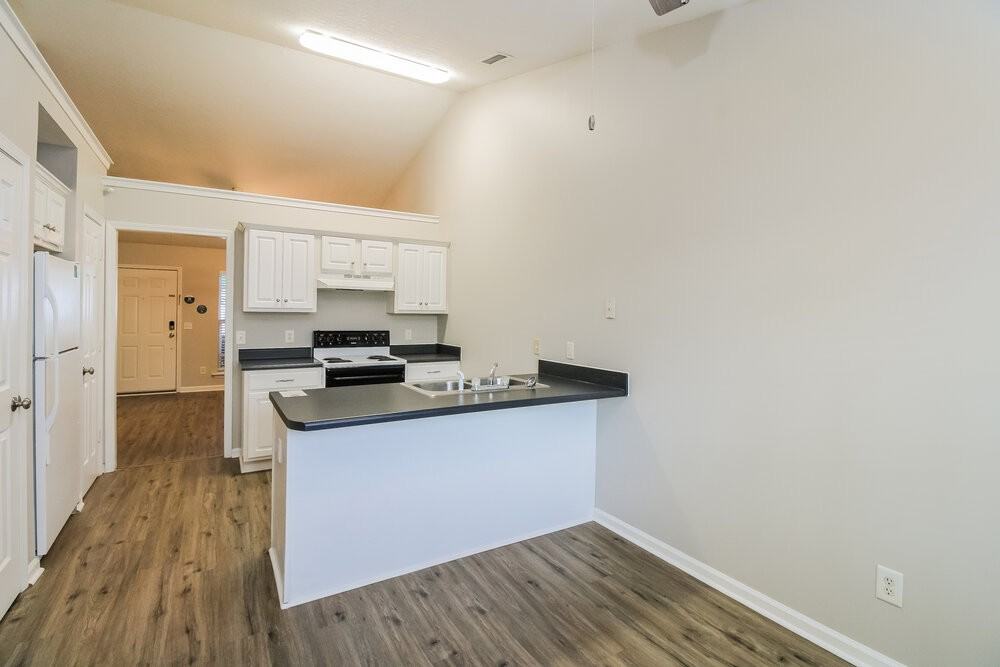 720 Dellwood Dr - Photo 5 of 16