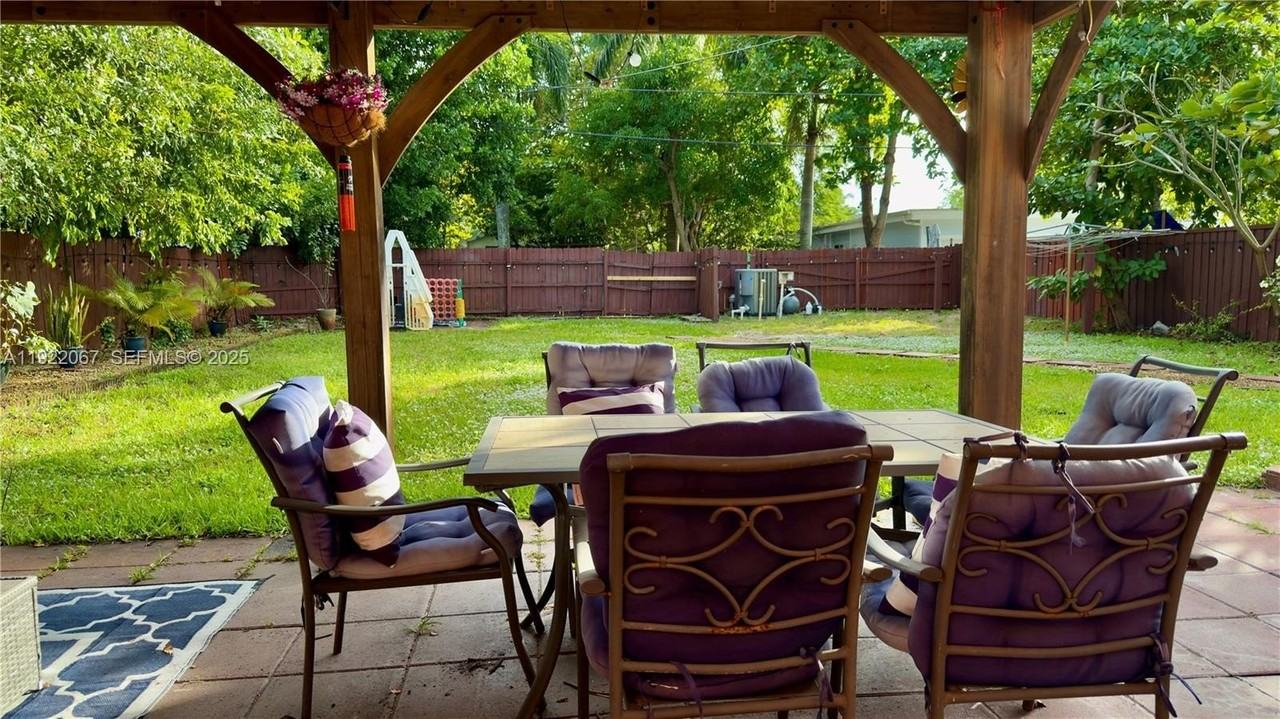 37 Sw 11th St #0 - Photo 6 of 20