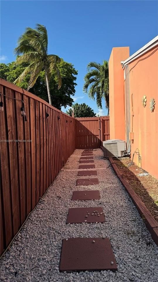 37 Sw 11th St #0 - Photo 7 of 20