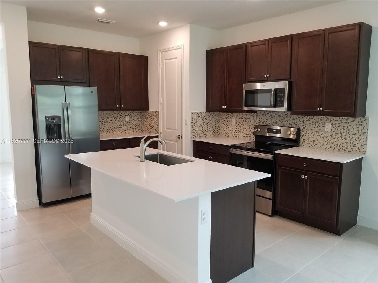 4129 Marina Way #4129 - Photo 5 of 25