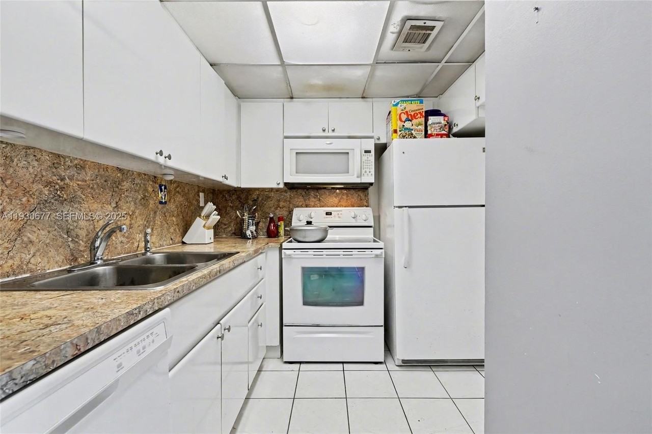 4675 W 18th Ct #701 - Photo 4 of 14