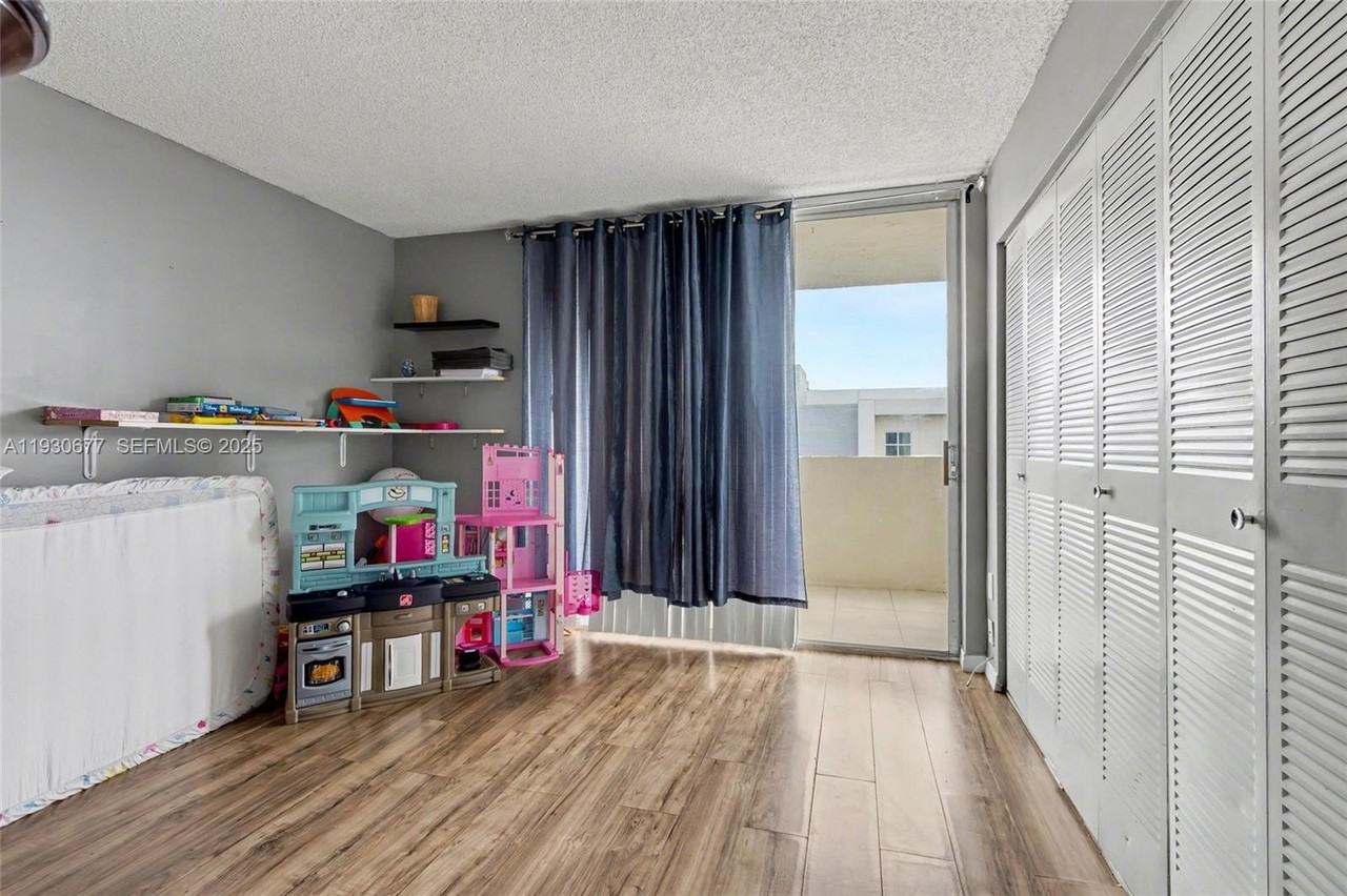 4675 W 18th Ct #701 - Photo 5 of 14