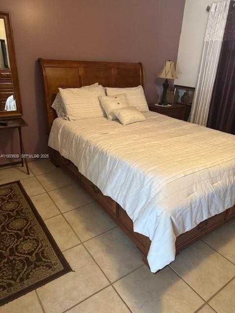 4299 Nw 16th St #103 - Photo 3 of 12